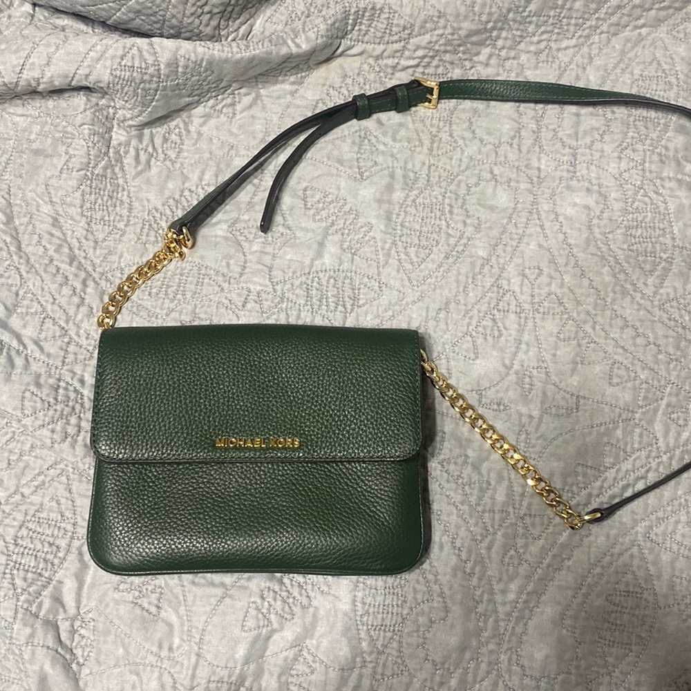 Micheal Kors purse